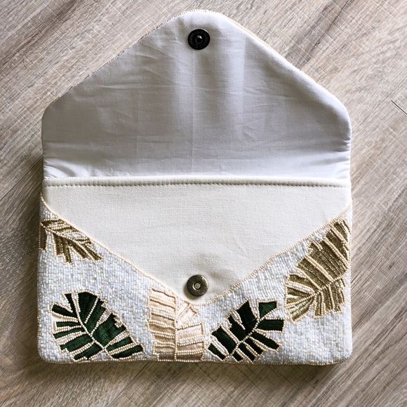 Purse- BRAND NEW WITH TAGS FROM MY BOUTIQUE. Few left! - Picture 2 of 3